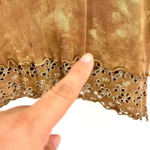 Glima Tie Dye Top Womens M Tan V-Neck Pullover Eyelet Trim Hippie‎ Boho Artsy - Picture 6 of 12